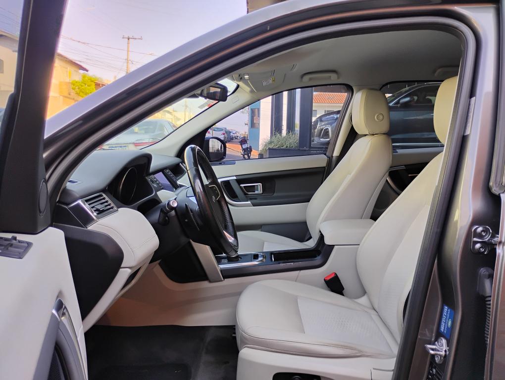 LAND ROVER Discovery Sport - Foto