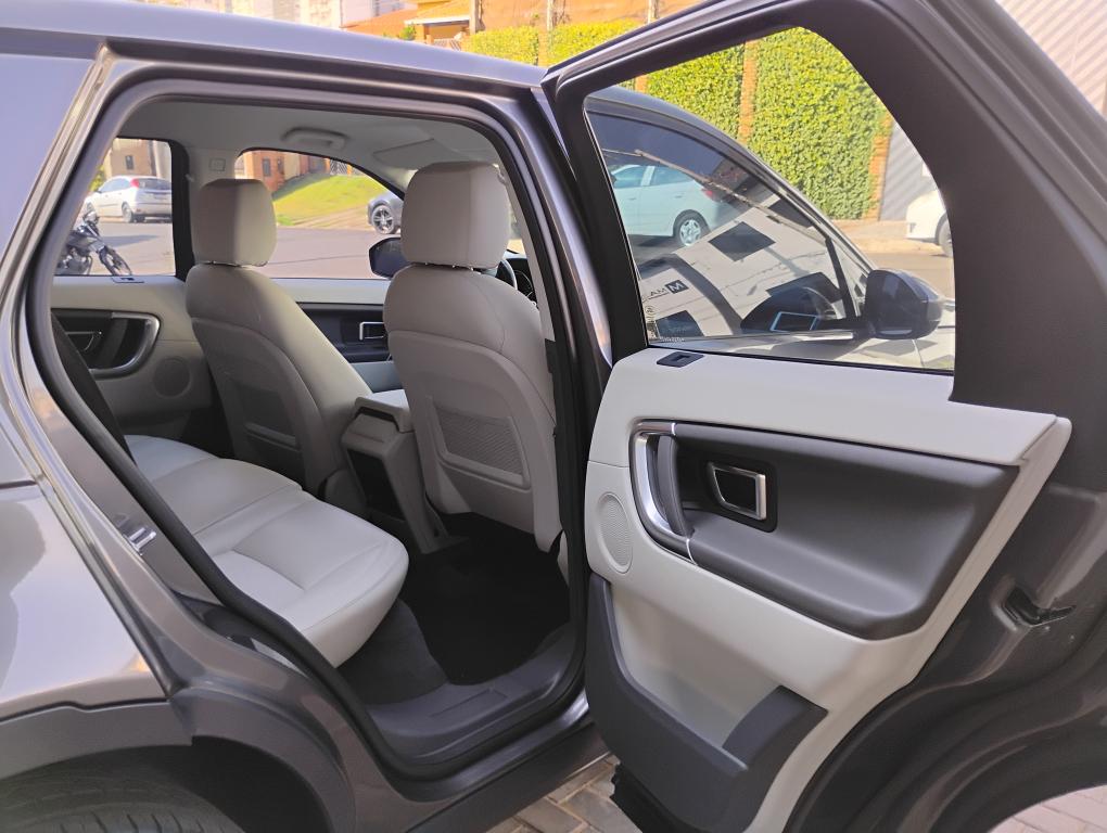 LAND ROVER Discovery Sport - Foto