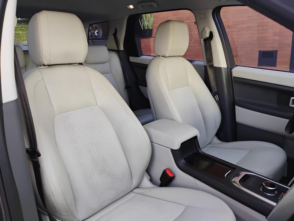 LAND ROVER Discovery Sport - Foto