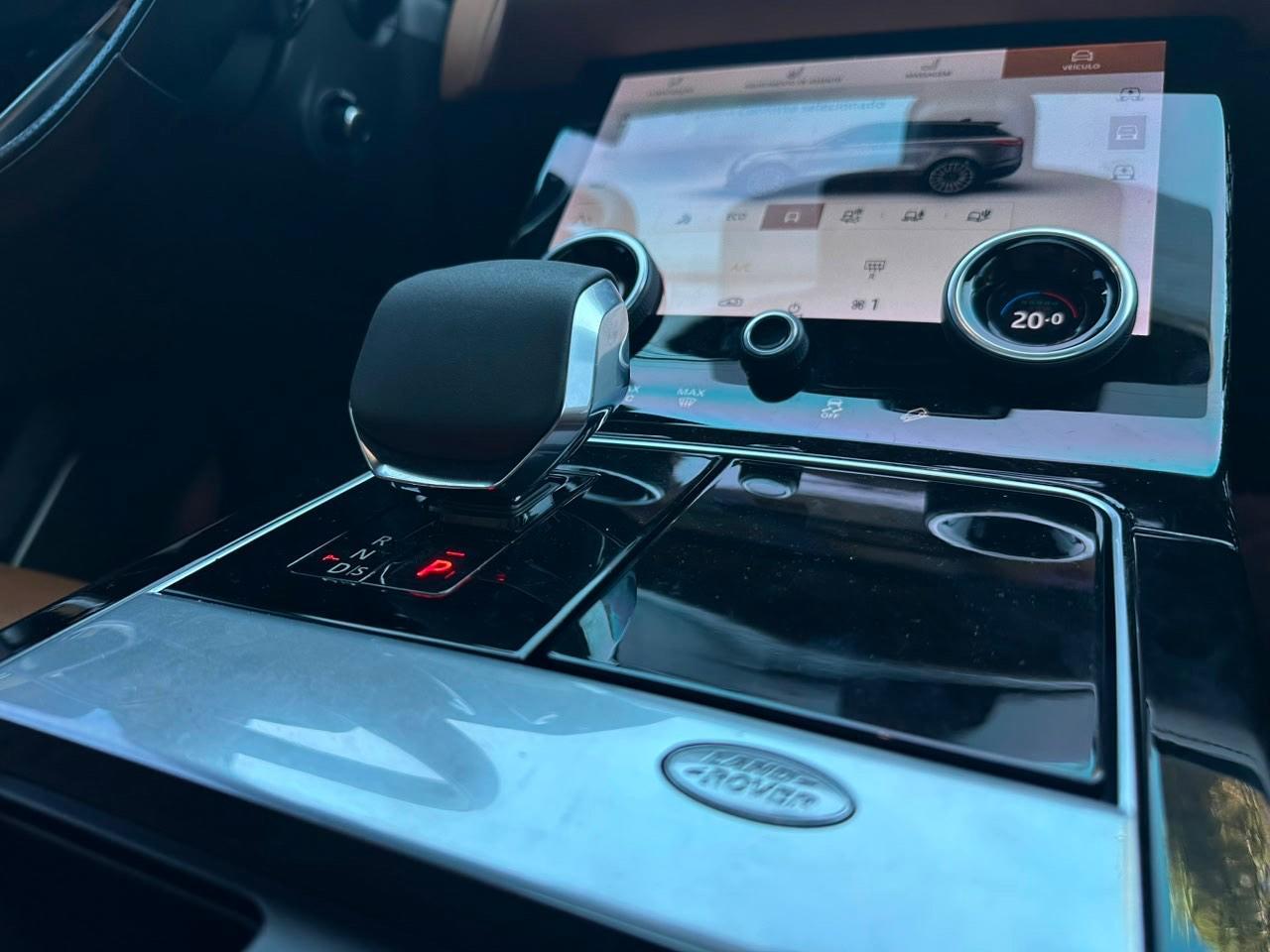LAND ROVER Range Rover Velar - Foto