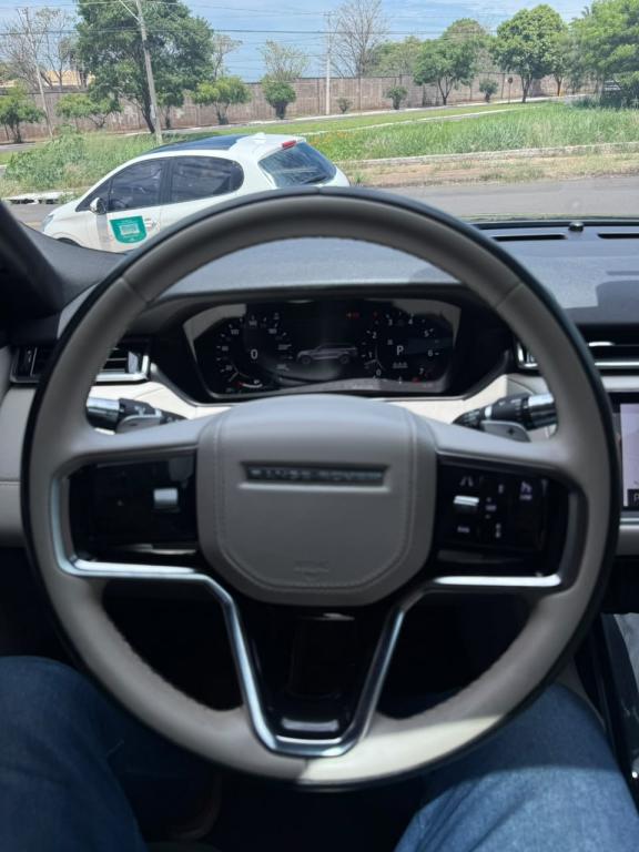 LAND ROVER Range Rover Velar - Foto