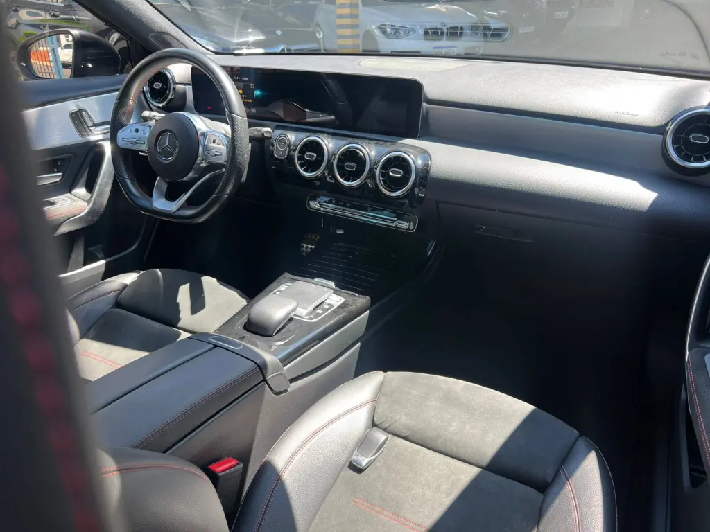 MERCEDES-BENZ A 250 - Foto