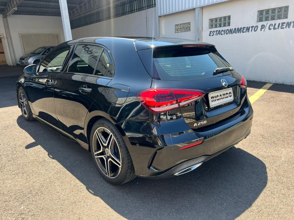 MERCEDES-BENZ A 250 - Foto