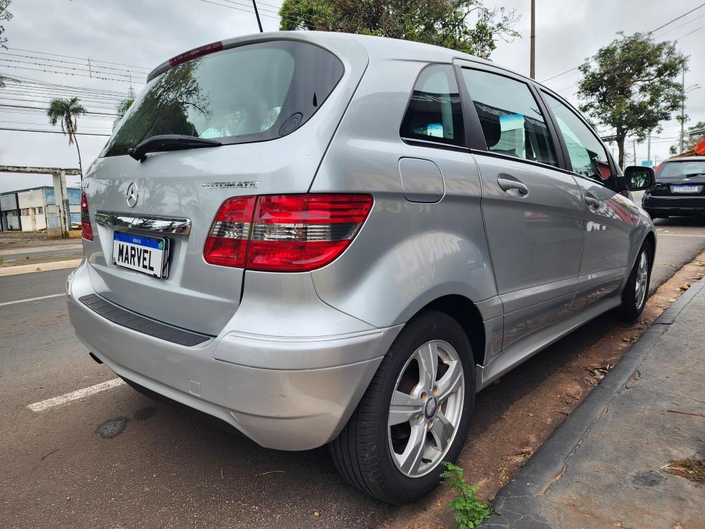 MERCEDES-BENZ B 180 - Foto