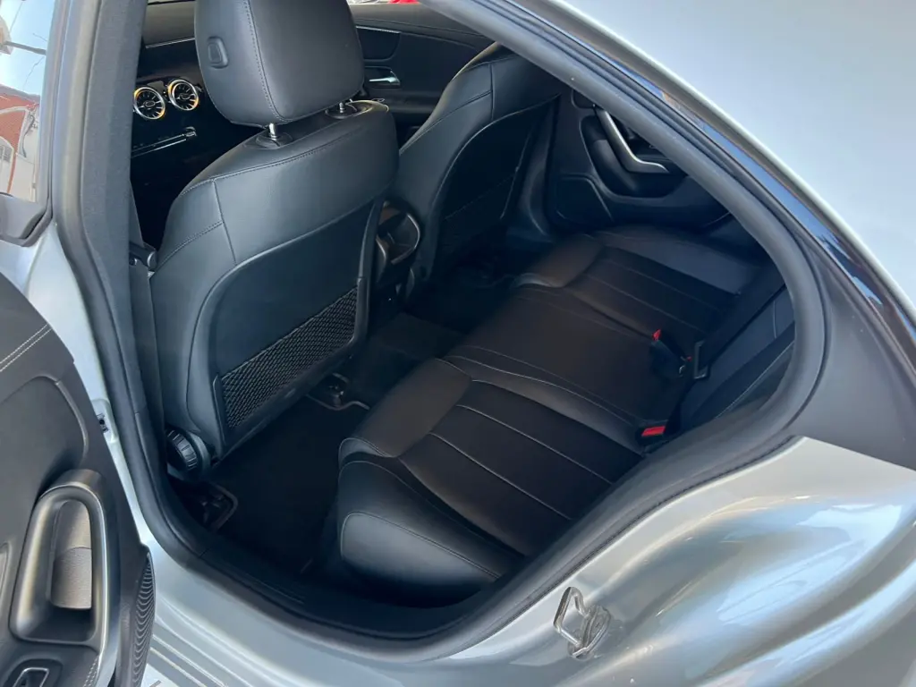 MERCEDES-BENZ CLA 250 - Foto