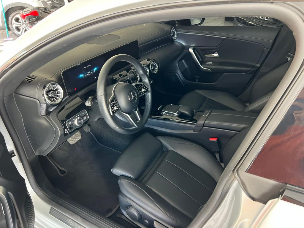 MERCEDES-BENZ CLA 250 - Foto