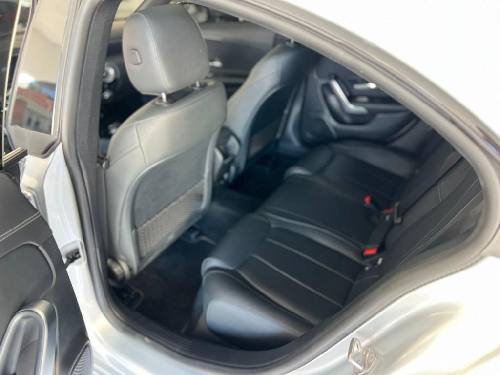 MERCEDES-BENZ CLA 250 - Foto