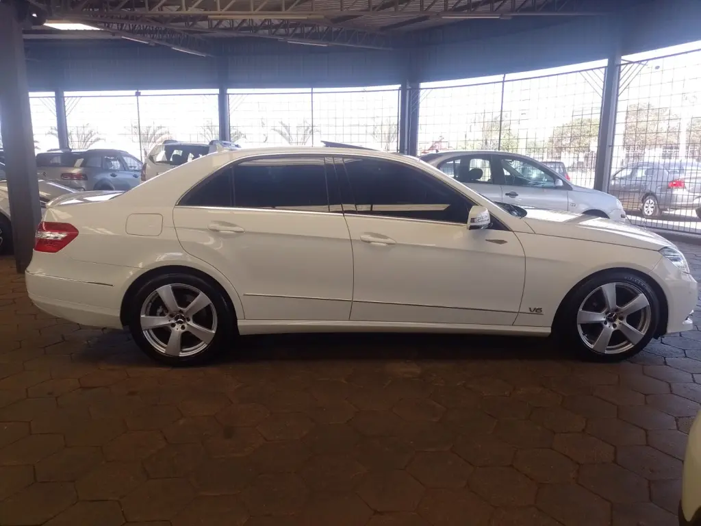 MERCEDES-BENZ E 350 - Foto