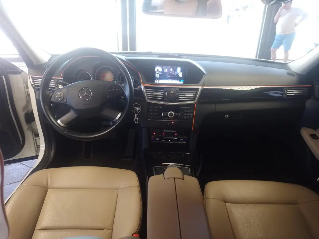 MERCEDES-BENZ E 350 - Foto
