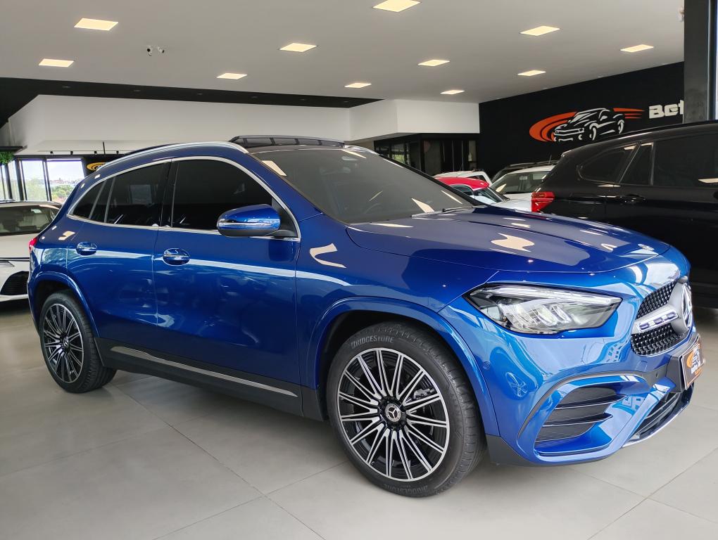 MERCEDES-BENZ GLA 200 - Foto