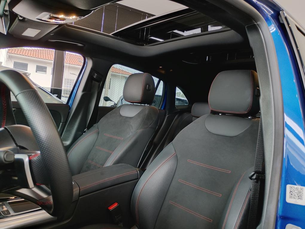 MERCEDES-BENZ GLA 200 - Foto