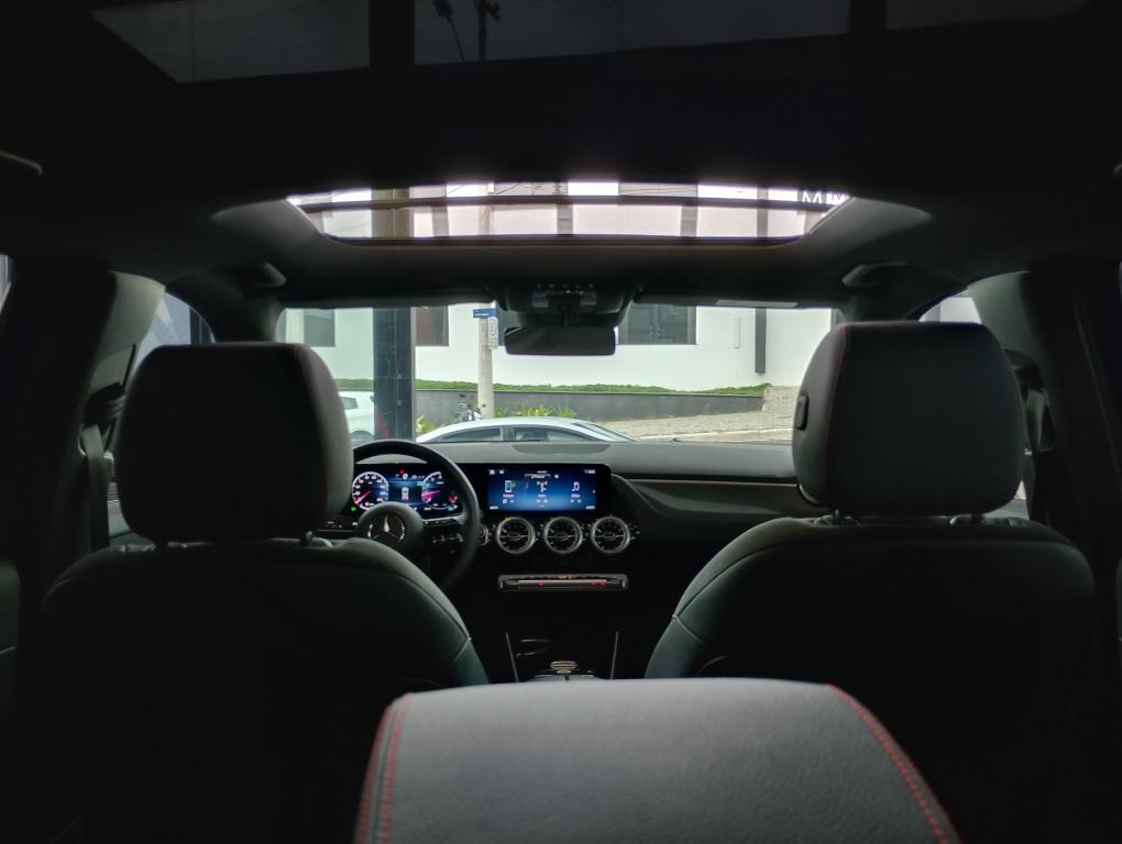 MERCEDES-BENZ GLA 200 - Foto