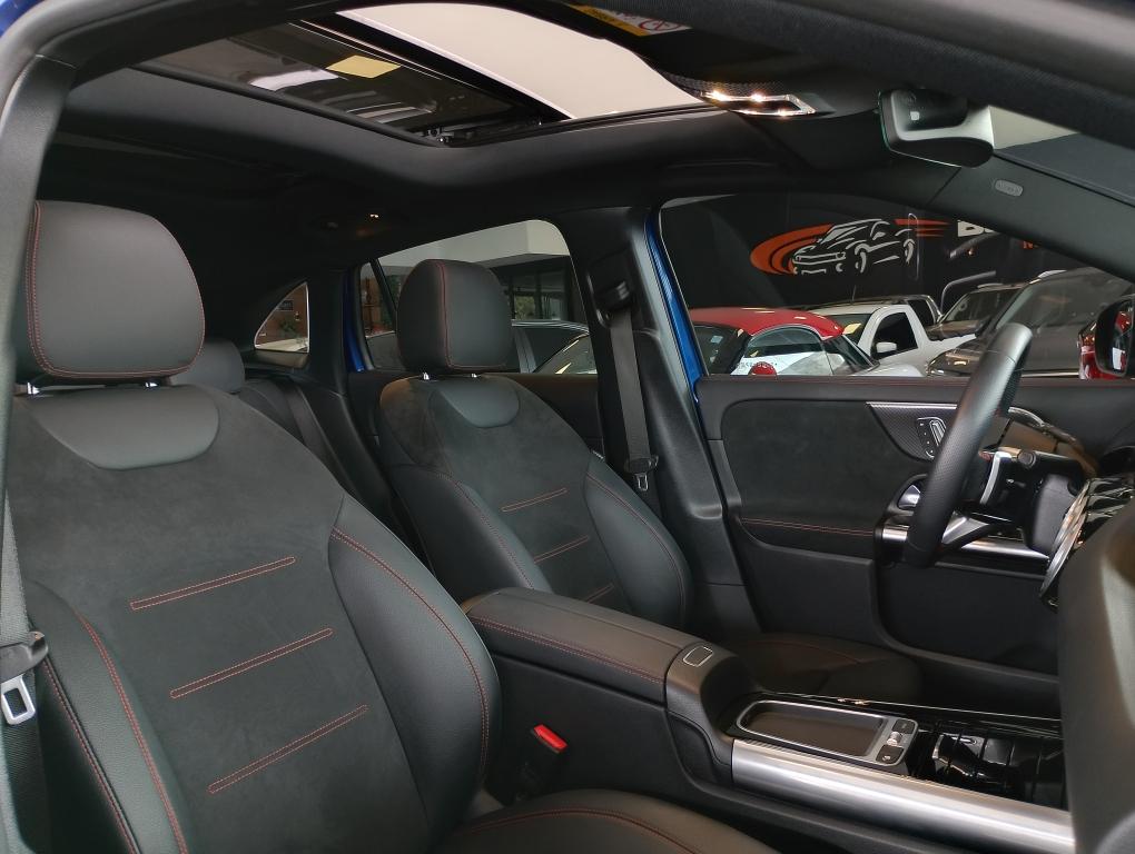 MERCEDES-BENZ GLA 200 - Foto