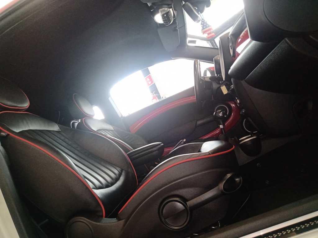 MINI John Cooper Works - Foto
