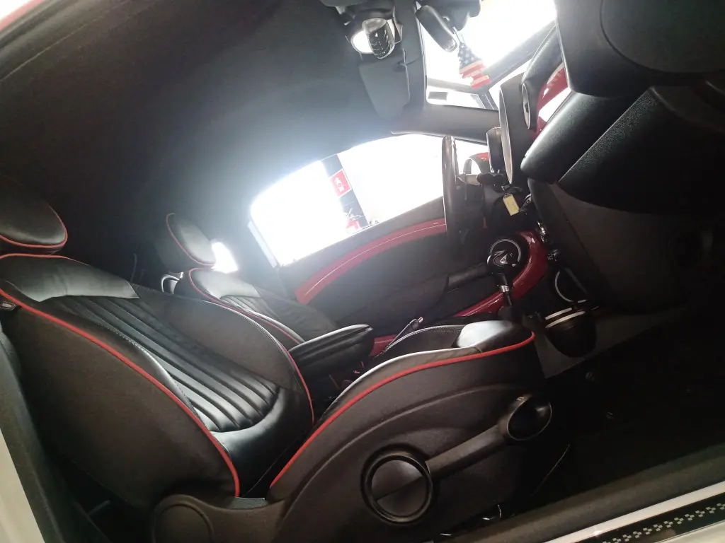 MINI John Cooper Works - Foto