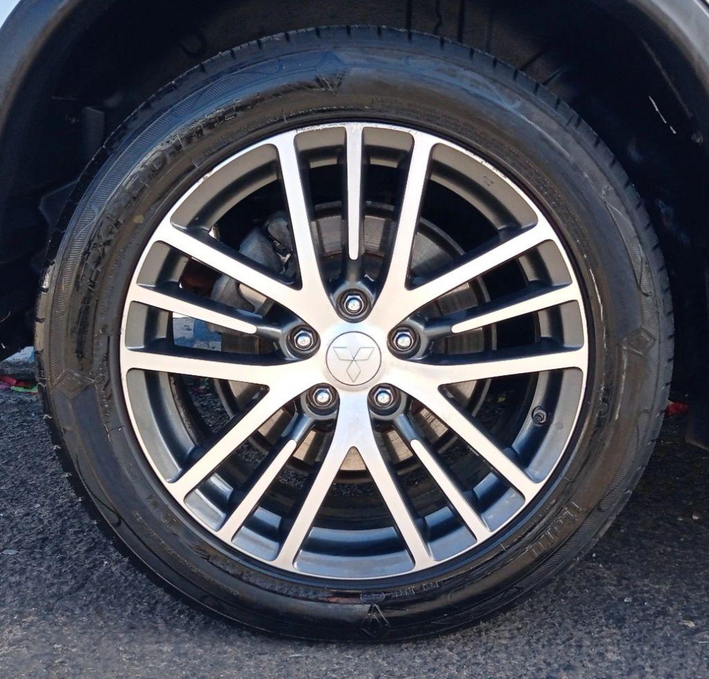 MITSUBISHI ASX - Foto