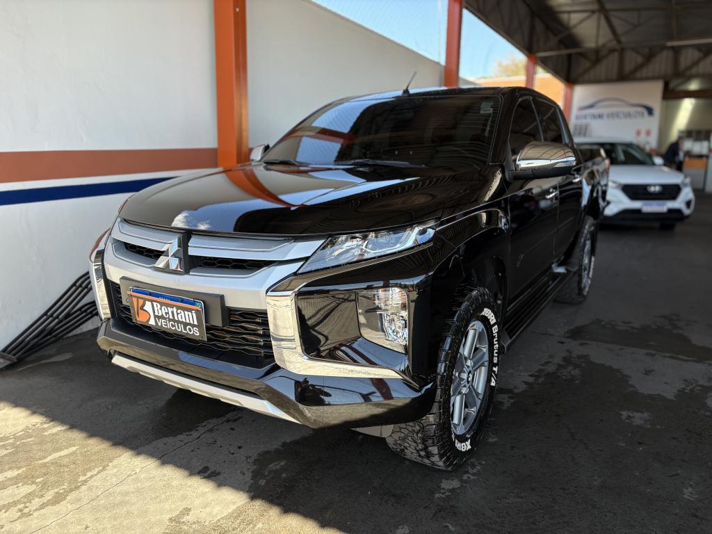 MITSUBISHI L 200 - Foto