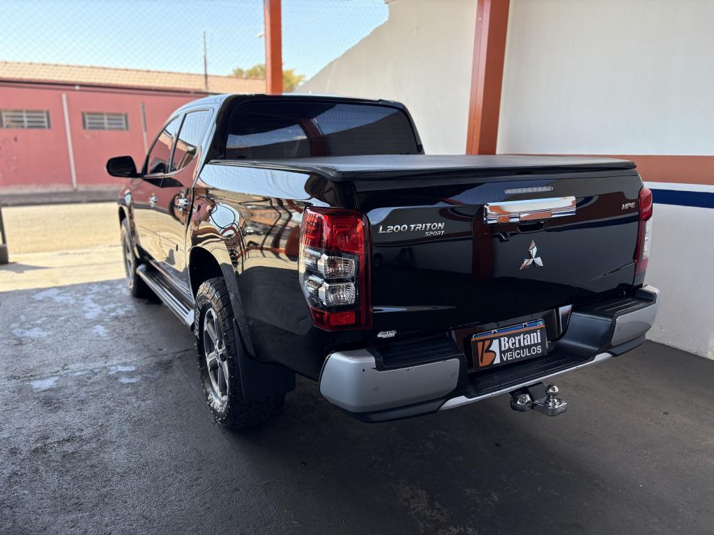 MITSUBISHI L 200 - Foto