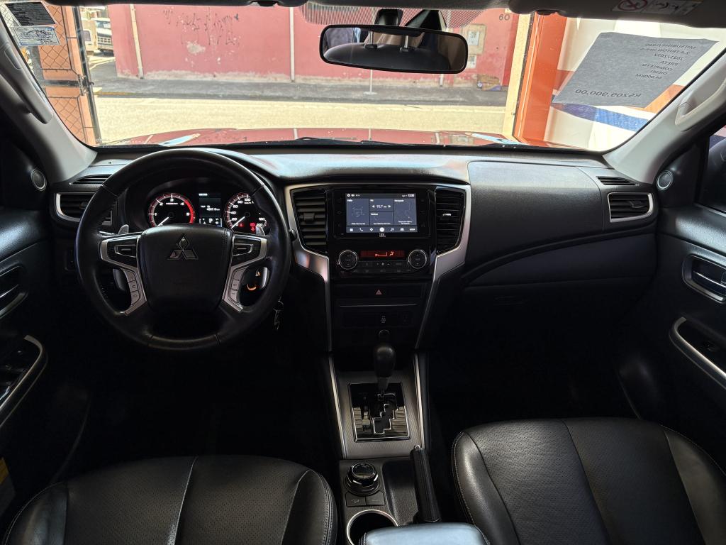 MITSUBISHI L 200 - Foto