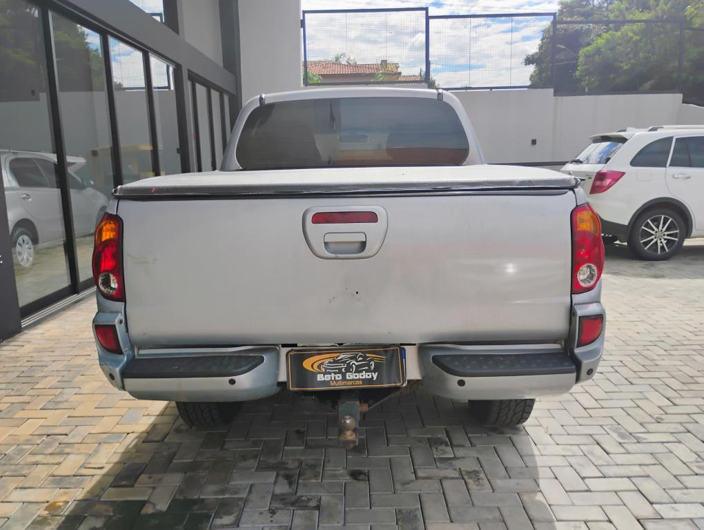 MITSUBISHI L 200 Triton - Foto