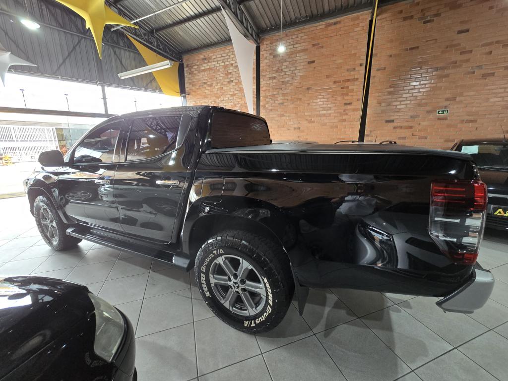 MITSUBISHI L 200 Triton - Foto