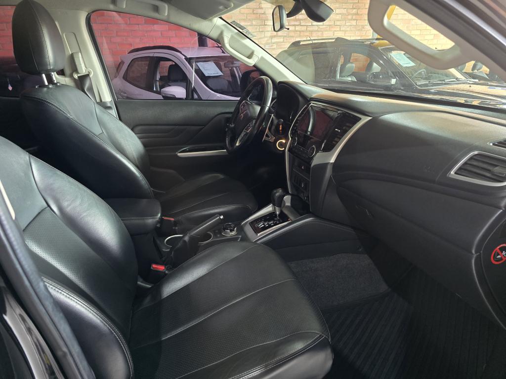 MITSUBISHI L 200 Triton - Foto