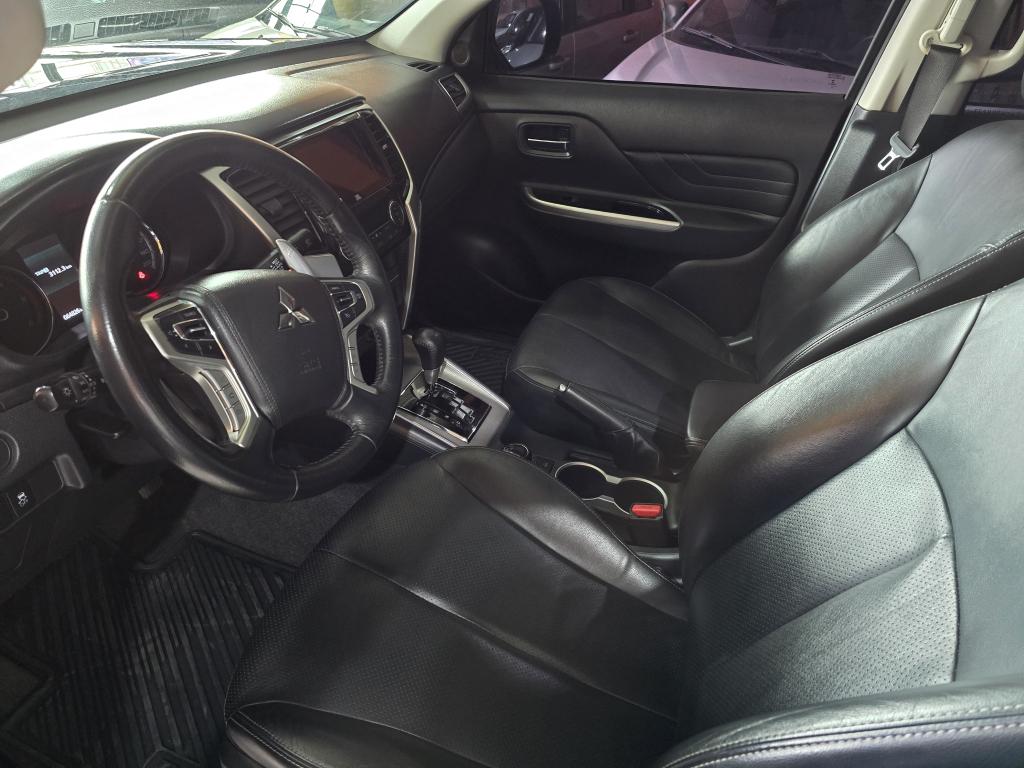 MITSUBISHI L 200 Triton - Foto