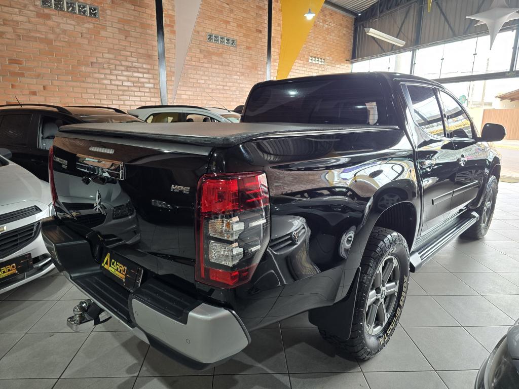 MITSUBISHI L 200 Triton - Foto