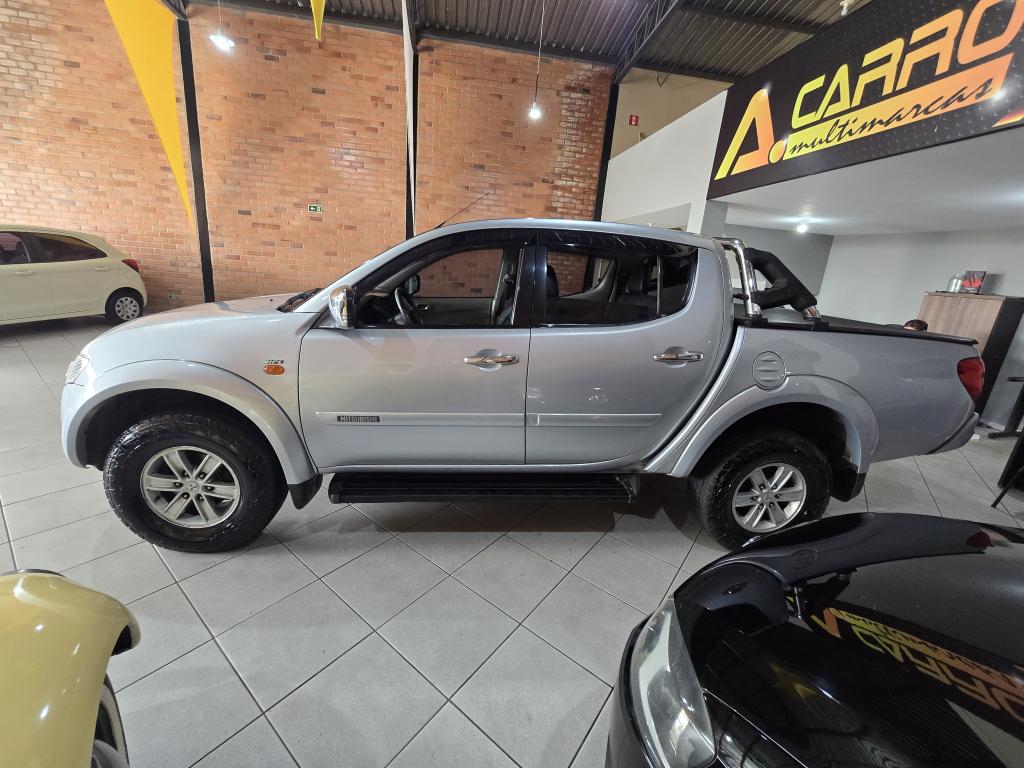 MITSUBISHI L 200 Triton - Foto