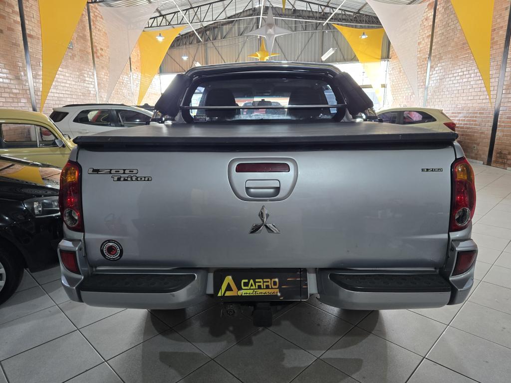 MITSUBISHI L 200 Triton - Foto
