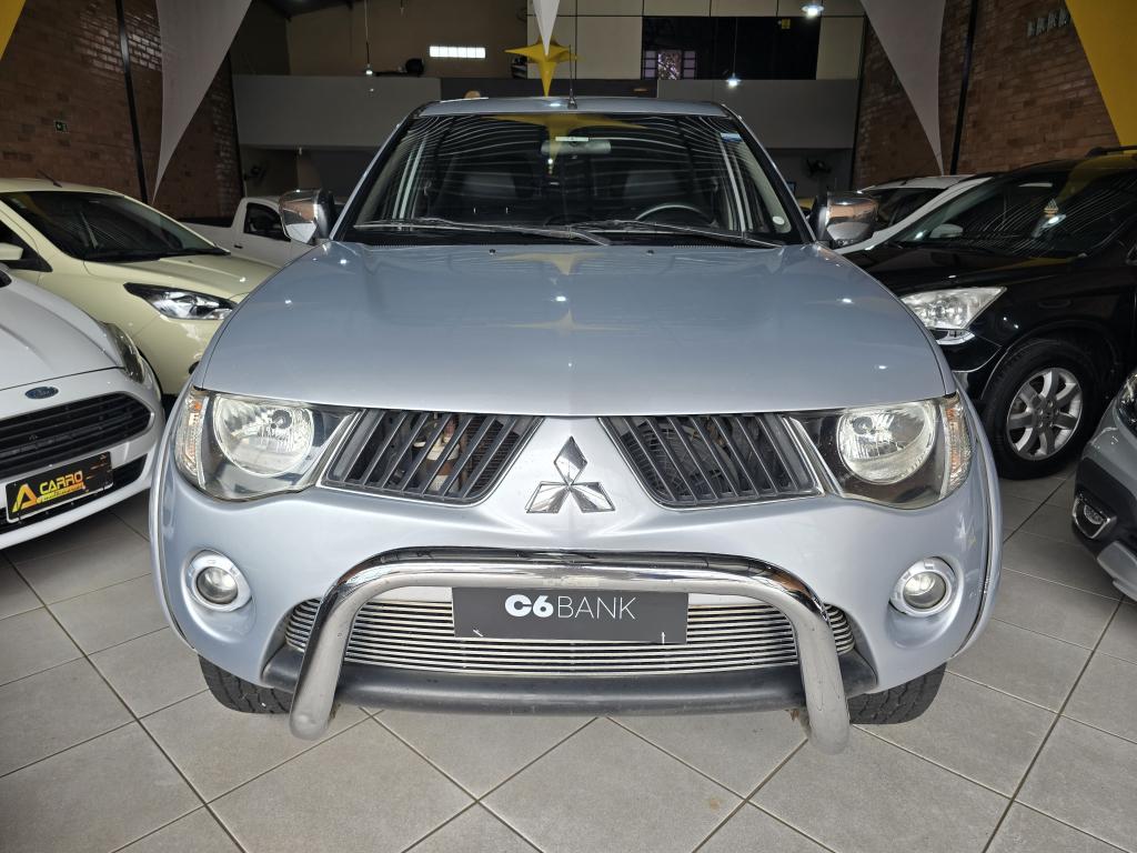 MITSUBISHI L 200 Triton - Foto