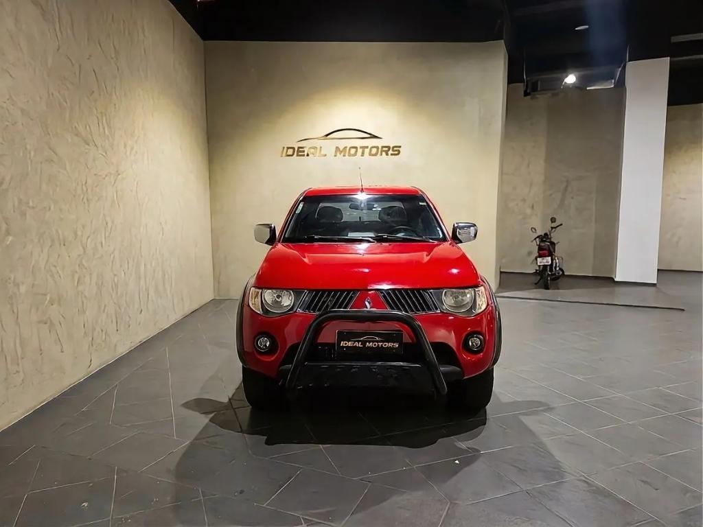MITSUBISHI L 200 Triton
