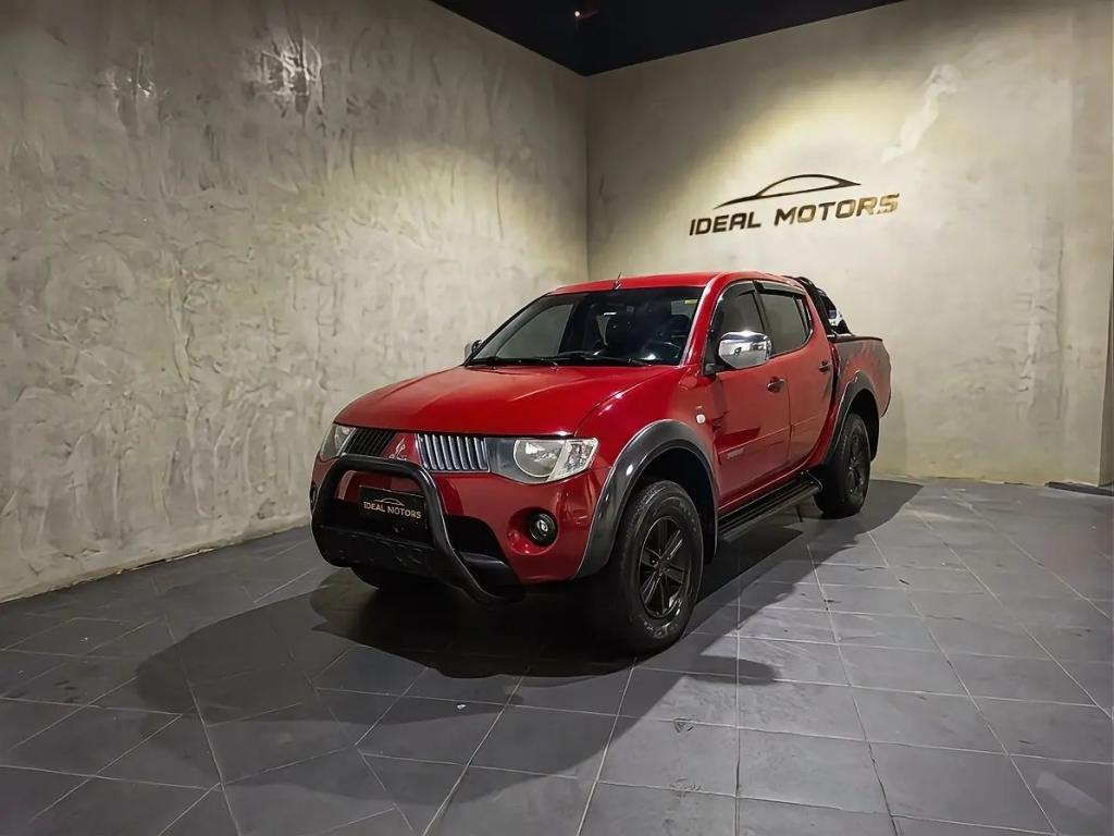MITSUBISHI L 200 Triton - Foto