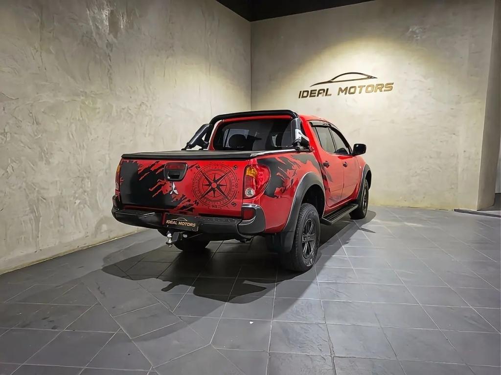 MITSUBISHI L 200 Triton - Foto