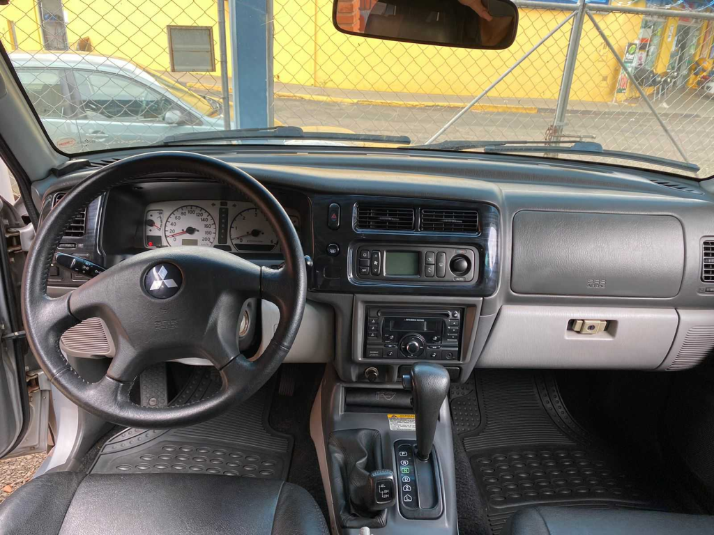 MITSUBISHI Pajero Sport - Foto