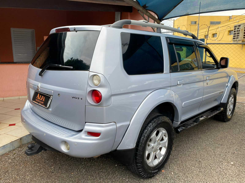 MITSUBISHI Pajero Sport - Foto