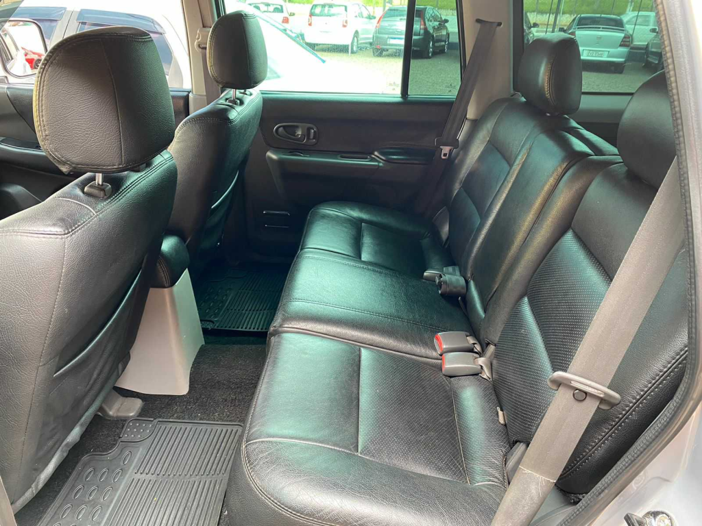 MITSUBISHI Pajero Sport - Foto