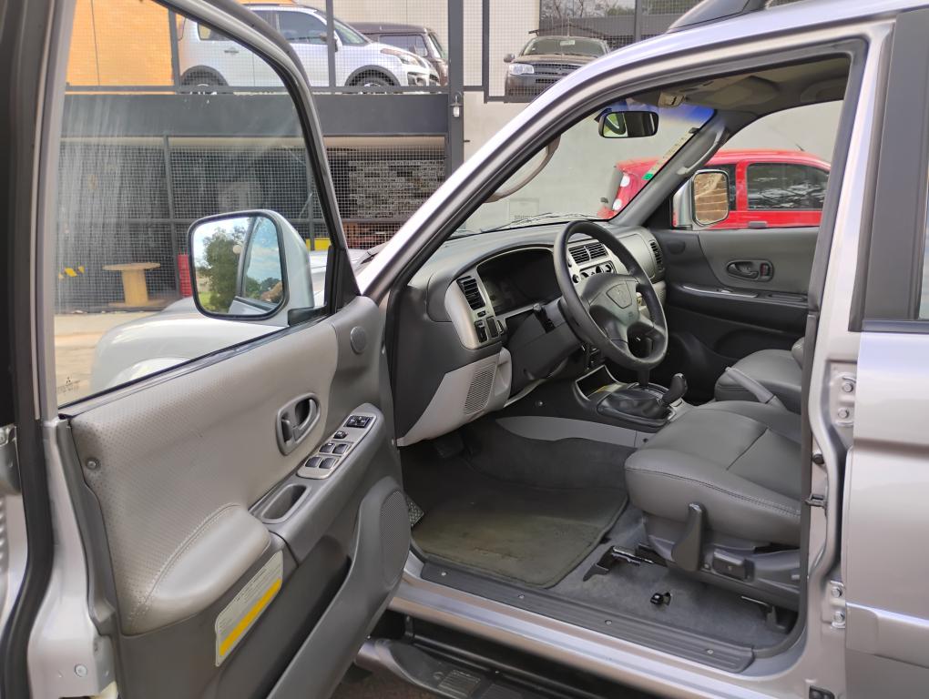 MITSUBISHI Pajero Sport - Foto