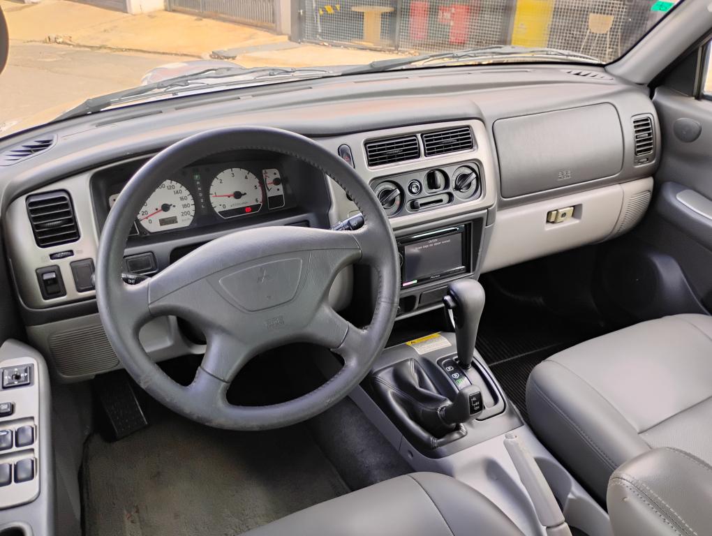 MITSUBISHI Pajero Sport - Foto