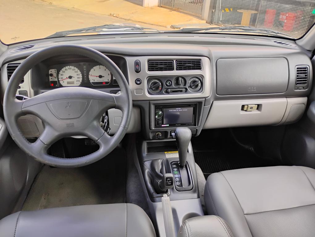 MITSUBISHI Pajero Sport - Foto