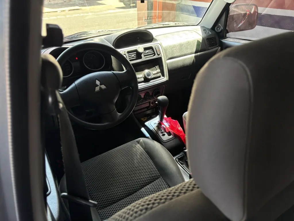 MITSUBISHI Pajero TR4 - Foto