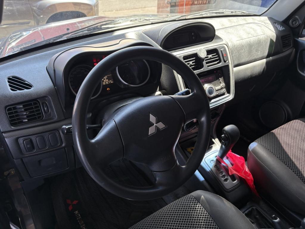 MITSUBISHI Pajero TR4 - Foto