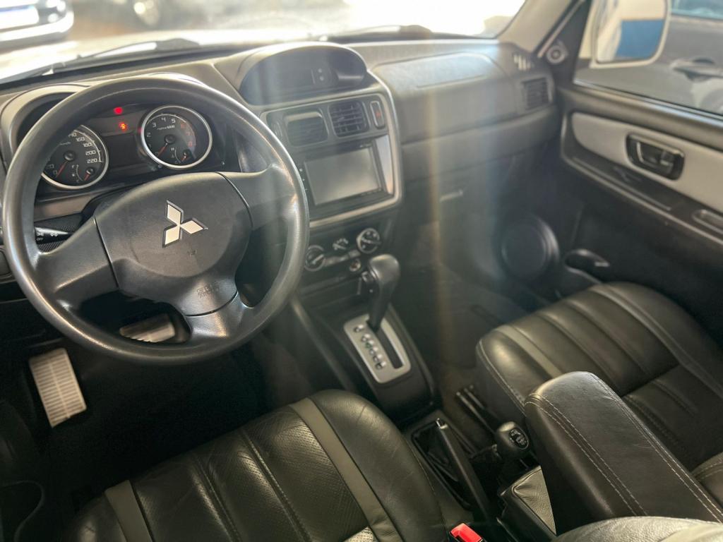 MITSUBISHI Pajero TR4 - Foto