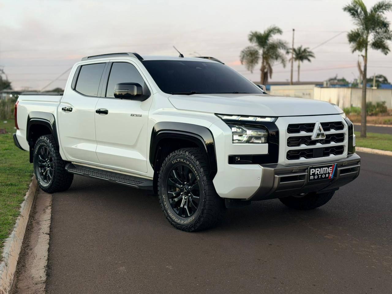 MITSUBISHI Triton - Foto