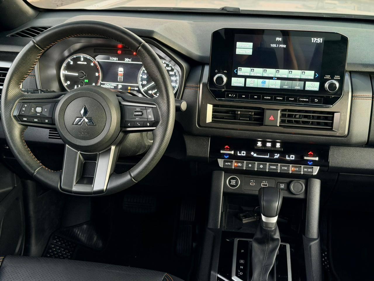 MITSUBISHI Triton - Foto