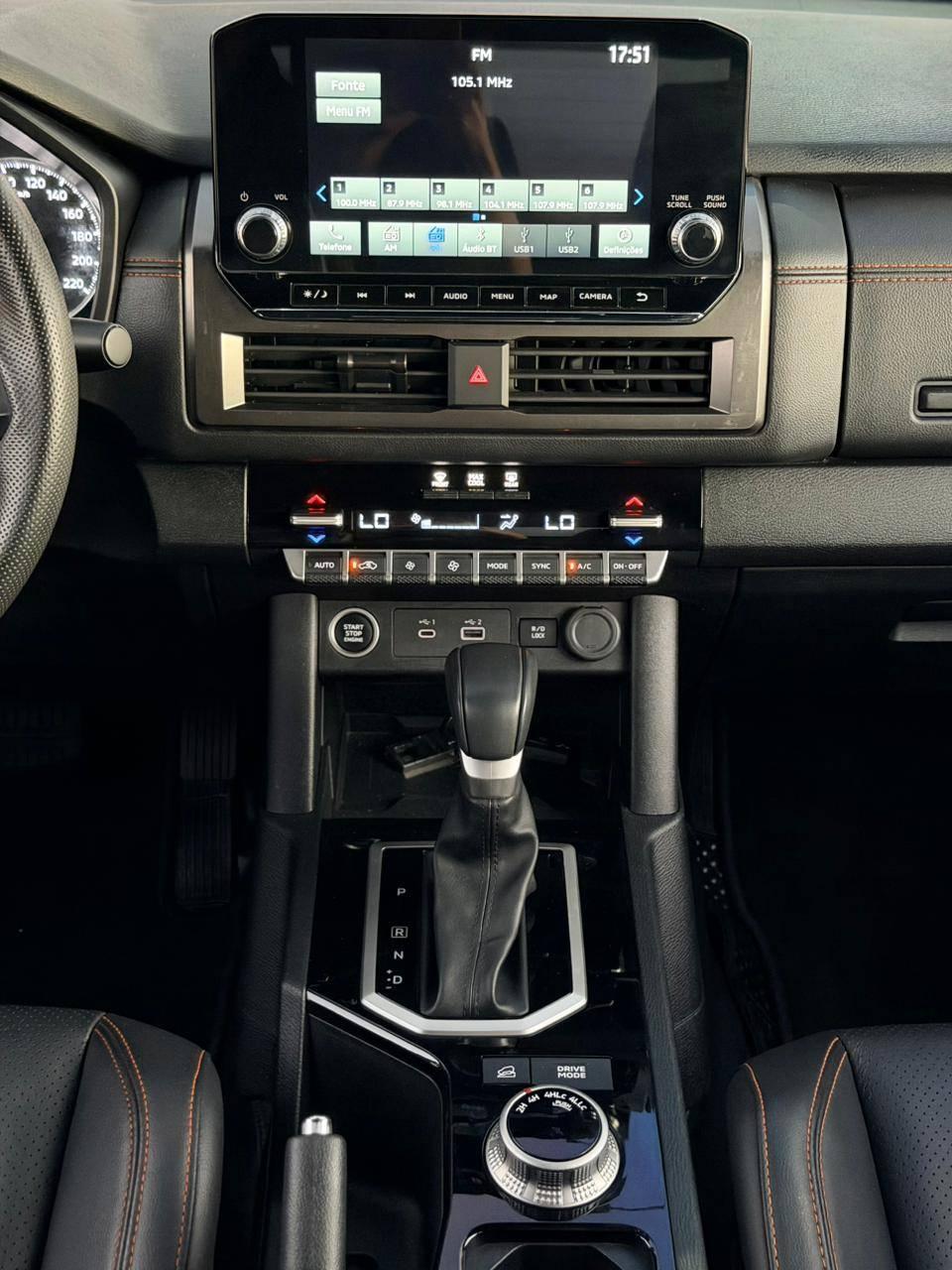 MITSUBISHI Triton - Foto