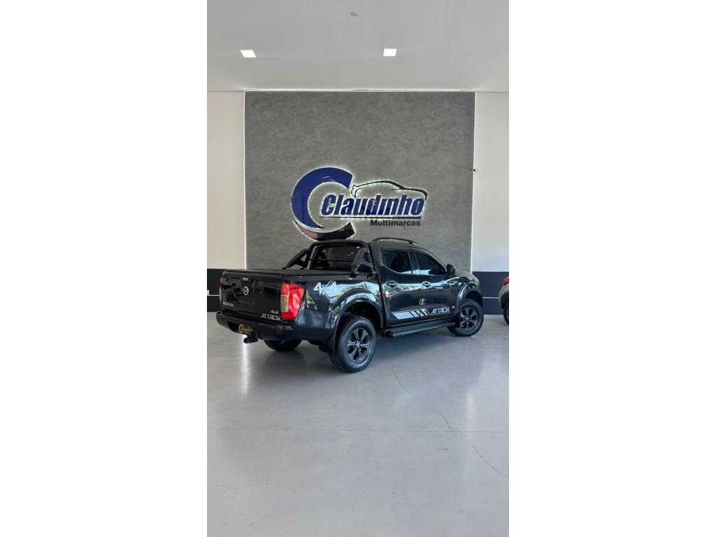 NISSAN Frontier - Foto