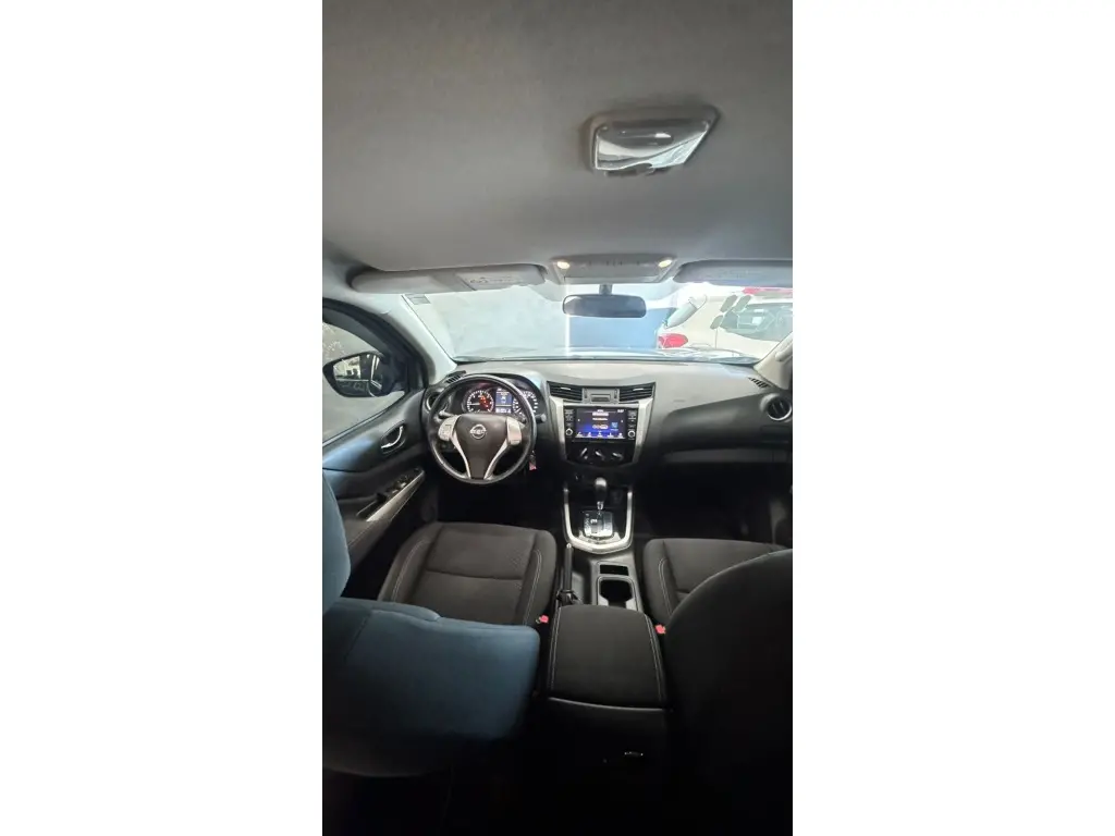 NISSAN Frontier - Foto
