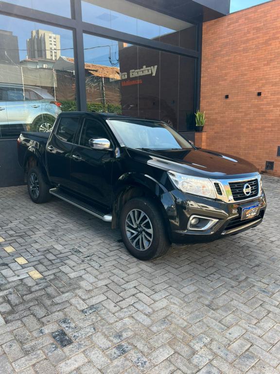 NISSAN Frontier - Foto