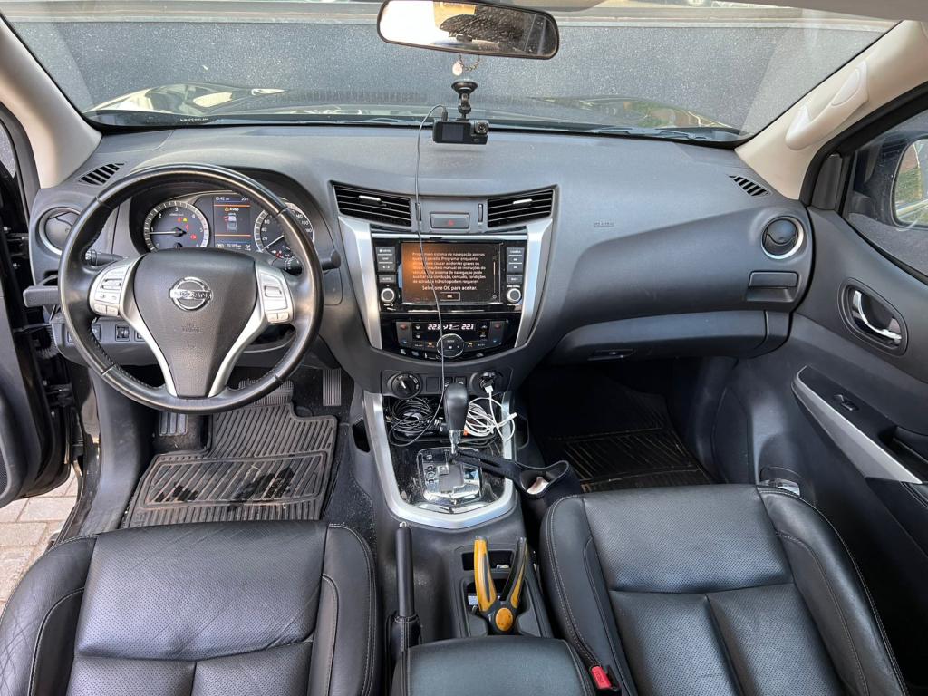 NISSAN Frontier - Foto